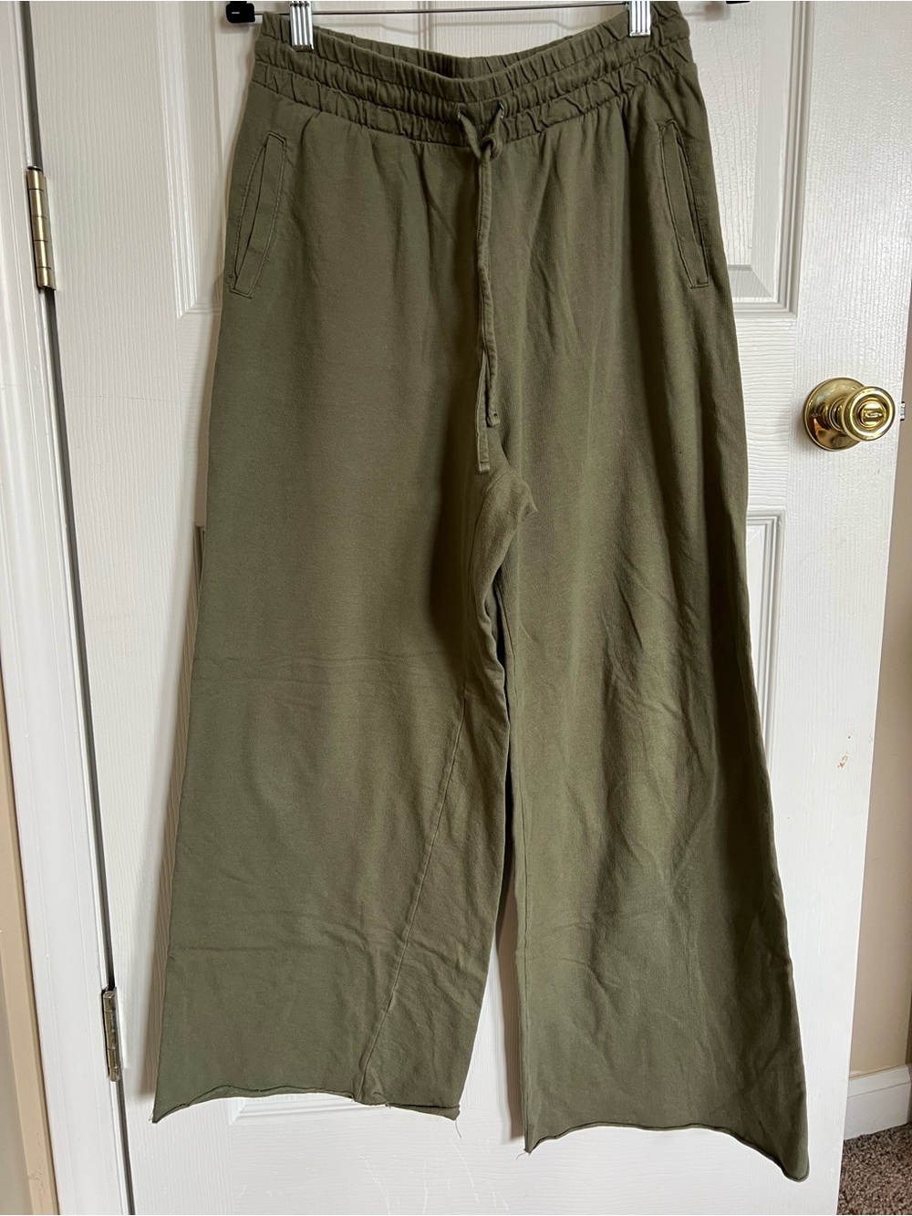 Zenana Women’s Solid Green Cotton Wide Leg Drawstring Pants w/ Pockets L